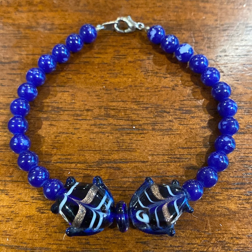Glass bead bracelet